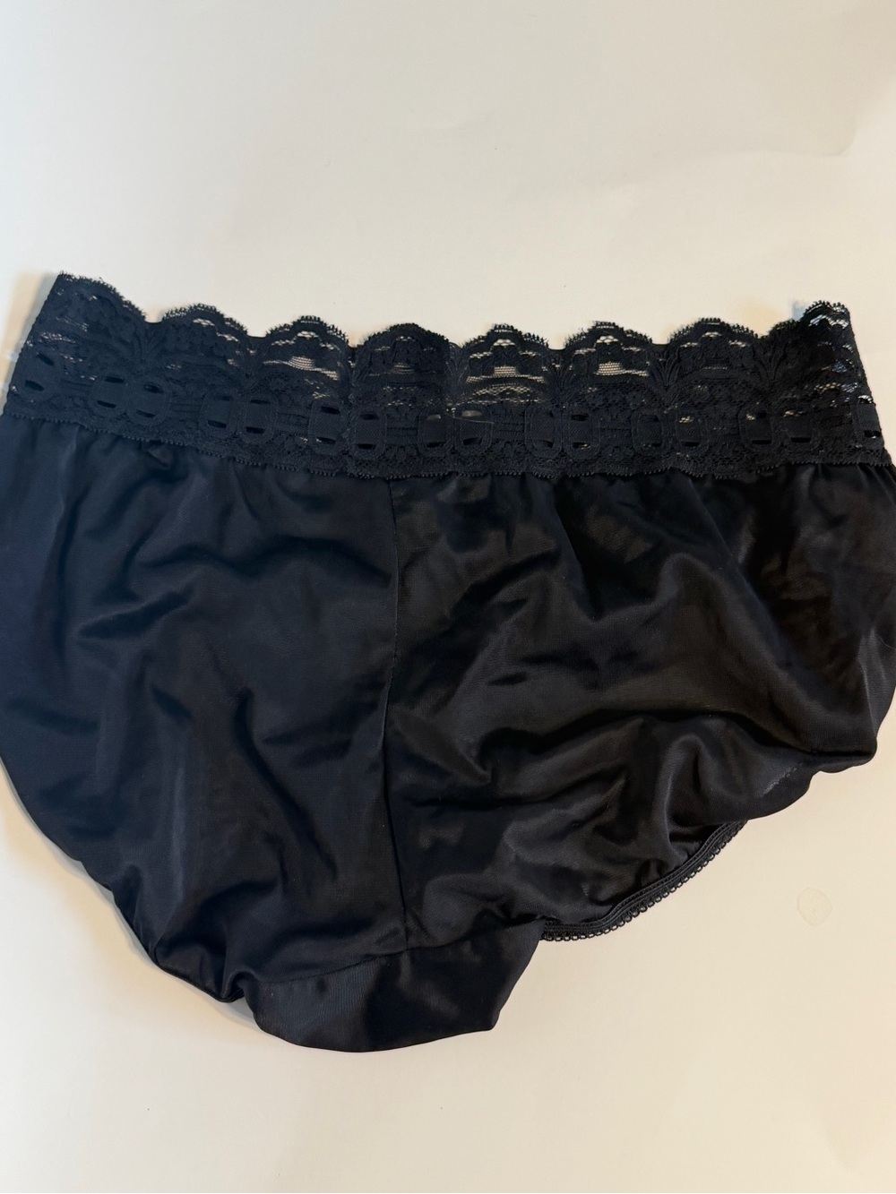 Vintage Olga Secret Hug Scoops Panties Wide Lace Nylon Sheer Black 63913 Sz 7/L - Picture 6 of 10